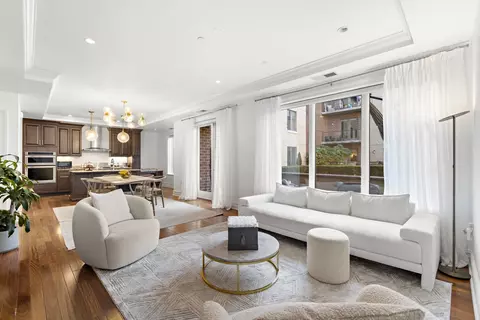 250 Henley Pl #206, Weehawken, NJ 07086