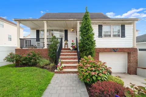 28 Obrien Ct, Bayonne, NJ 07002