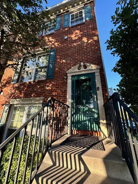 127 Cherry St, Jc West Bergen, NJ 07305