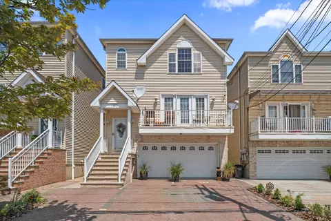 145 W 1st St, Bayonne, NJ 07002