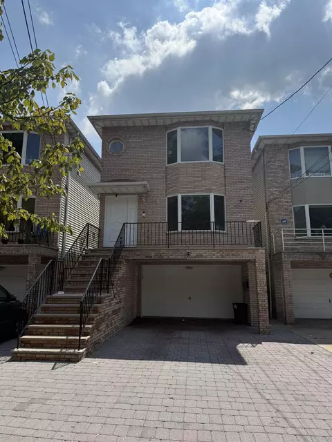 122 Central Ave, Jersey City, NJ 07306
