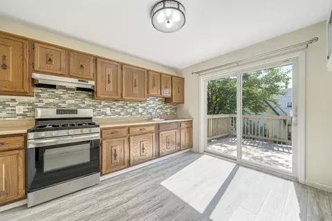 374 Avenue C, Bayonne, NJ 07002