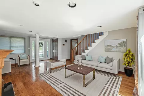 140 W Greenbrook Rd, North Caldwell, NJ 07006