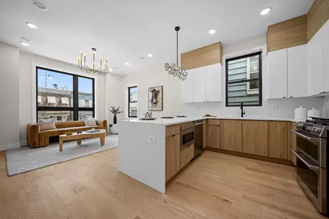 27 Graham St, Jersey City, NJ 07307