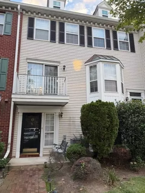 13 Cypress St #1, Jersey City, NJ 07305