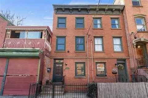 75 Erie St, Jersey City, NJ 07302