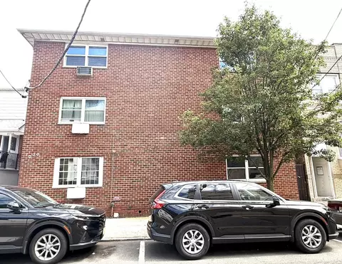 7020 Polk St #4, Guttenberg, NJ 07093