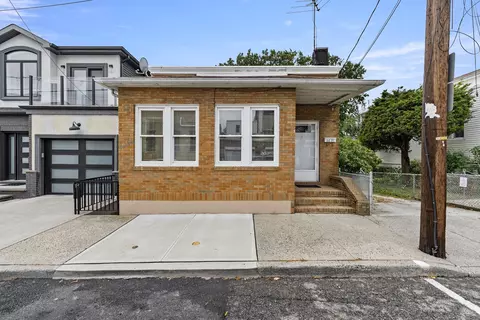 6601 Bergenwood Ave, North Bergen, NJ 07047