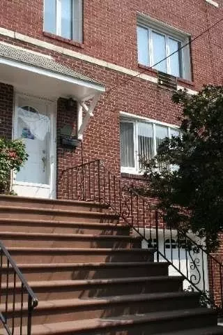 821 Bloomfield St, Hoboken, NJ 07030