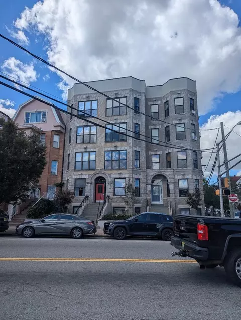 963 Blvd E #2-3, Weehawken, NJ 07086