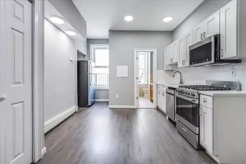402 Grand St #3S / 302, Hoboken, NJ 07030