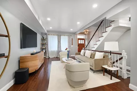 28 Graham St, Jersey City, NJ 07307