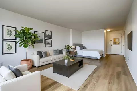 10 Huron Ave #15R, Jersey City, NJ 07306