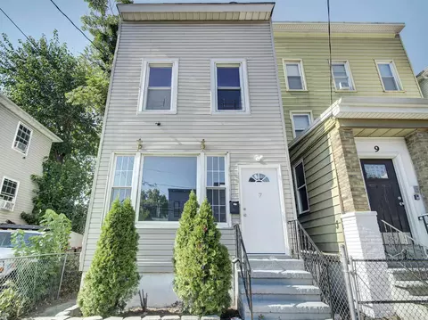 7 Stevens Ave, Jersey City, NJ 07305
