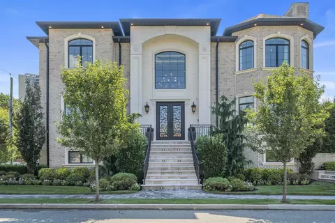 214 Forest Rd, Fort Lee, NJ 07024