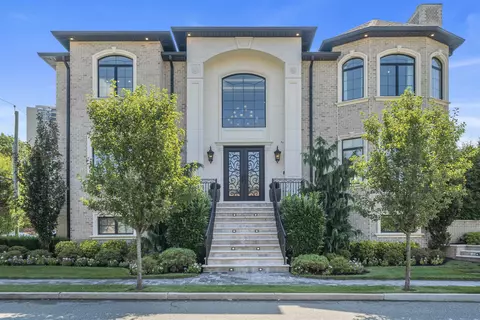 214 Forest Ave, Fort Lee, NJ 07024