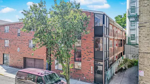 83 68th St #3, Guttenberg, NJ 07093