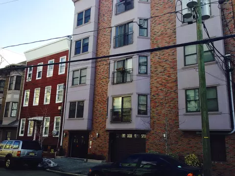 123 Jackson St #2B, Hoboken, NJ 07030