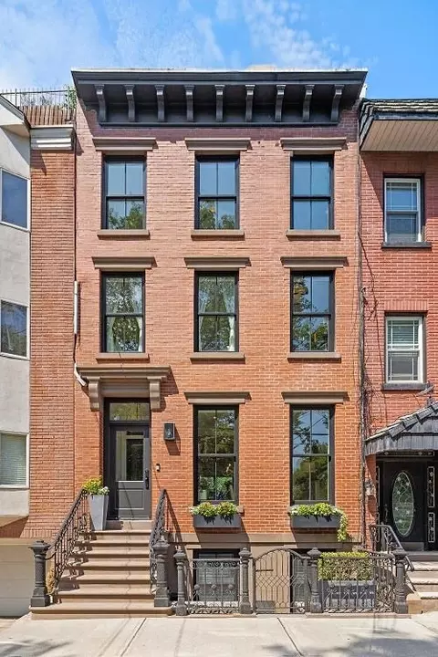 208 5th St, Hoboken, NJ 07030