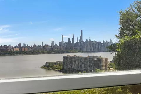 8550 Blvd E #1B, North Bergen, NJ 07047