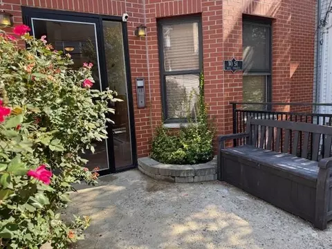 54 47th St #3, Weehawken, NJ 07086
