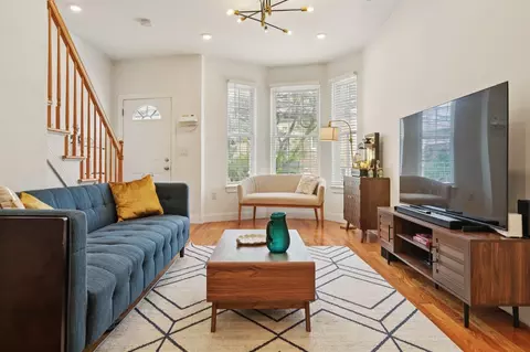 493 Mercer St #2, Jersey City, NJ 07306