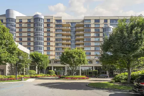 8100 River Rd #815, North Bergen, NJ 07047