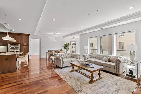 32 Eton Row #32, Weehawken, NJ 07086