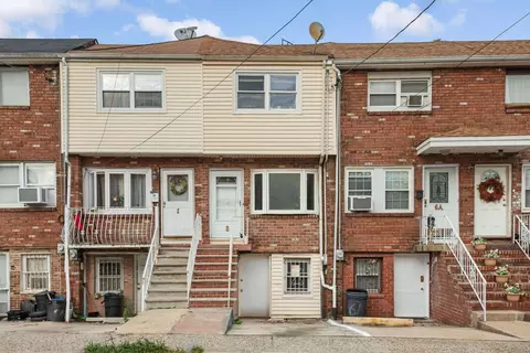 8 Van Nostrand Ave, Jersey City, NJ 07305