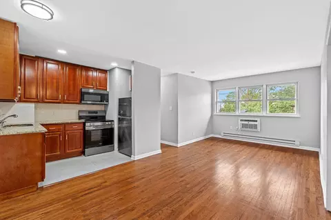 214 Avenue A #C1, Bayonne, NJ 07002