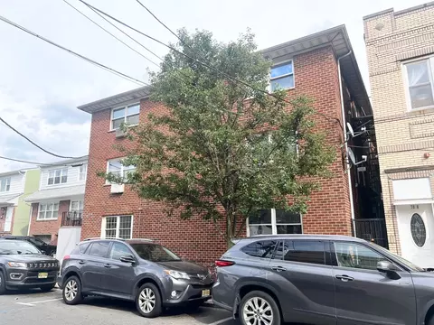7020 Polk St #14, Guttenberg, NJ 07093