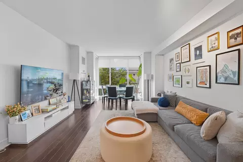 1100 Maxwell Ln #215, Hoboken, NJ 07030