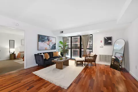 700 1st St #4C, Hoboken, NJ 07030