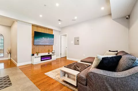 16 Troy St #201, Jersey City, NJ 07307