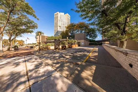 7002 Blvd E #22A, Guttenberg, NJ 07093