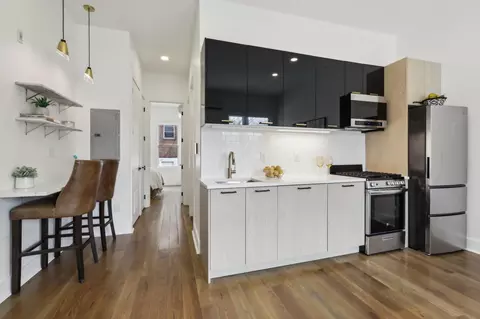 250 Van Horne St #2, Jersey City, NJ 07304