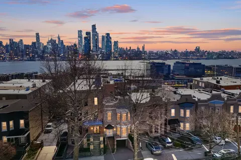 438 Gregory Ave, Weehawken, NJ 07086
