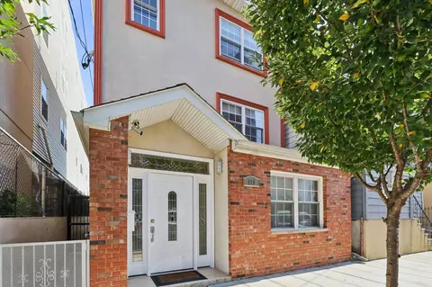 716 Sip St, Union City, NJ 07087