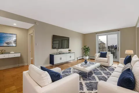 102 Shearwater Ct E #31, Jersey City, NJ 07305