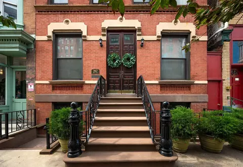 267 Grove St #1R, Jersey City, NJ 07302