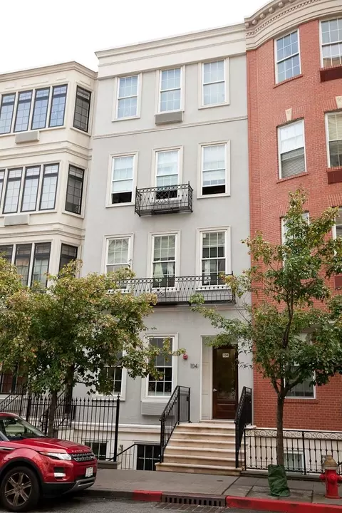 104 Tidewater St #1A, Jersey City, NJ 07302