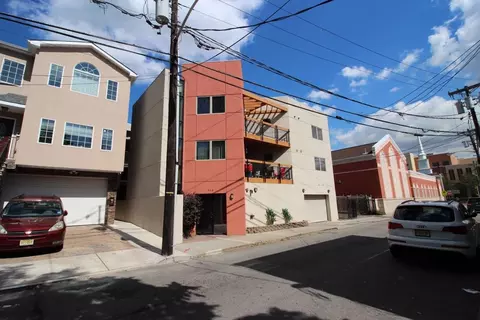 416 63rd St #1B, West New York, NJ 07093