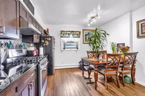 2 Raydol Ave, Secaucus, NJ 07094 photo 3