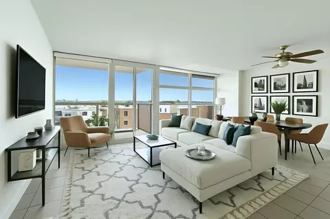 6050 Blvd E #8E, West New York, NJ 07093