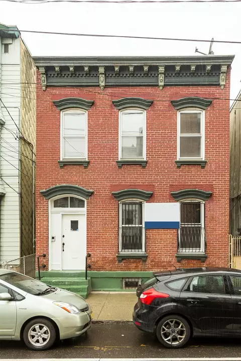 123 Webster Ave, Jersey City, NJ 07307