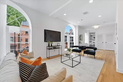 829 Washington St #8, Hoboken, NJ 07030