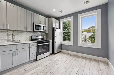 30 Sheffield St, Jersey City, NJ 07305
