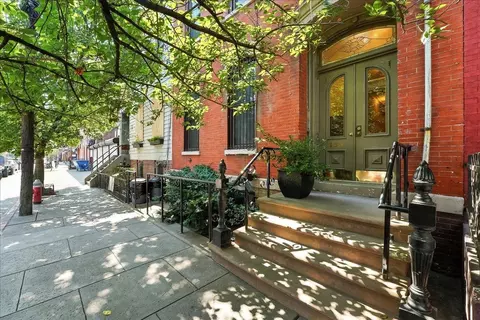 189 Christopher Columbus Dr #3, Jersey City, NJ 07302