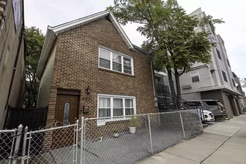 606 54th St, West New York, NJ 07093