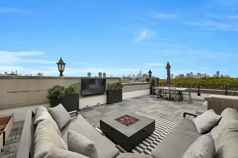 1015 Grand St #5F, Hoboken, NJ 07030